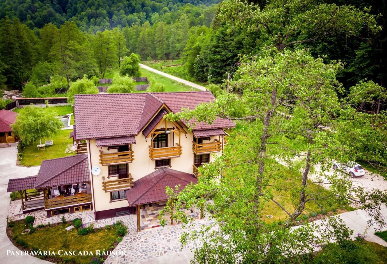 Pastravaria Cascada Rausor Hotel Berevoesti Exterior foto